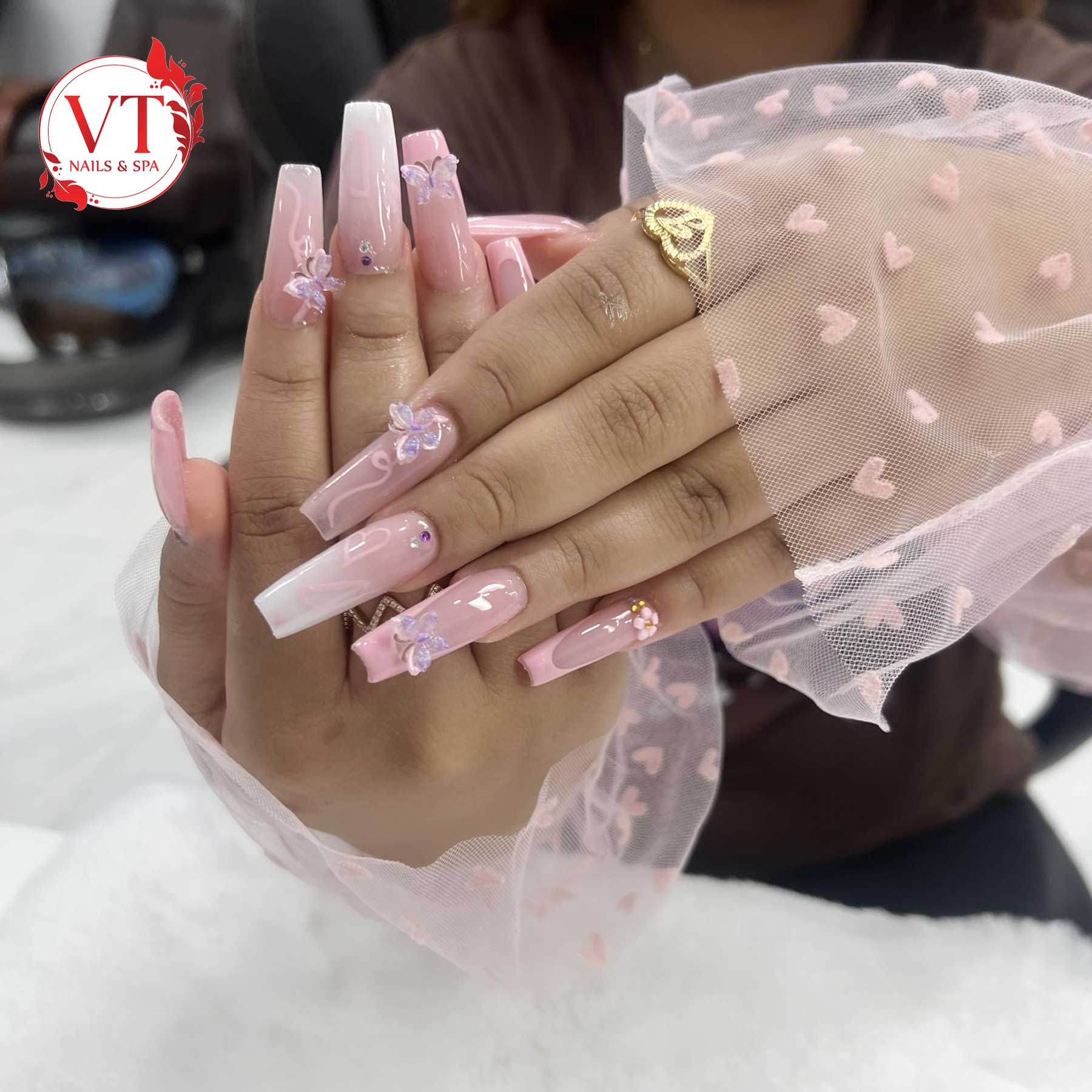 VT Nails & Spa